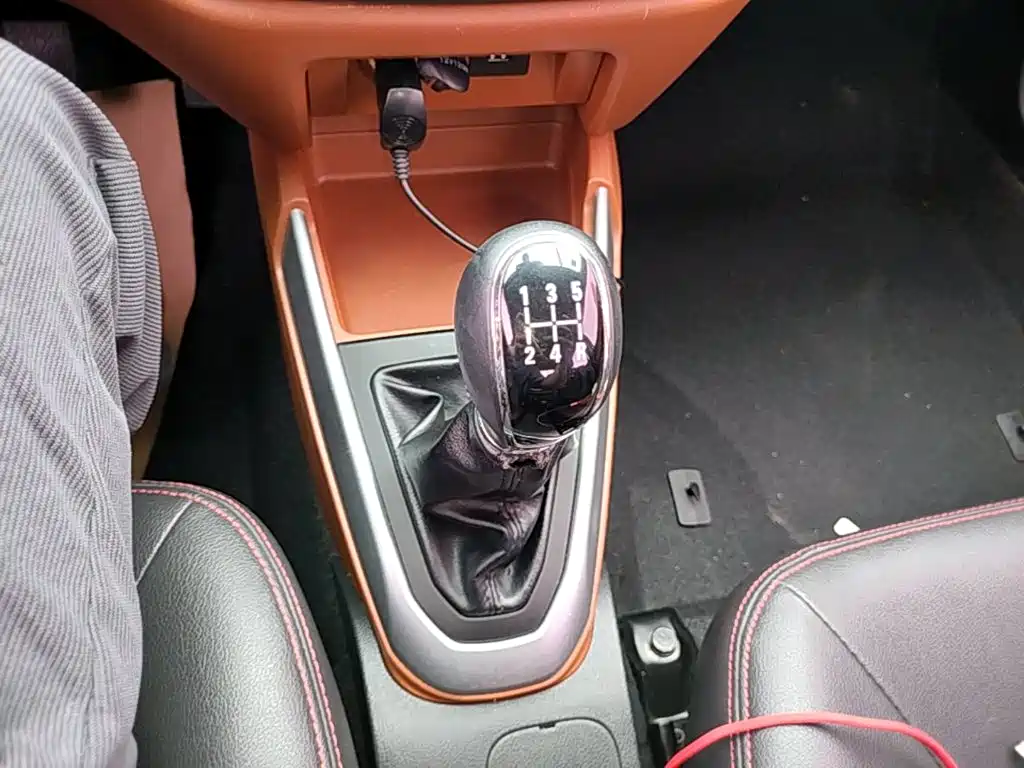 Geely King Kong 2018 — фото 14