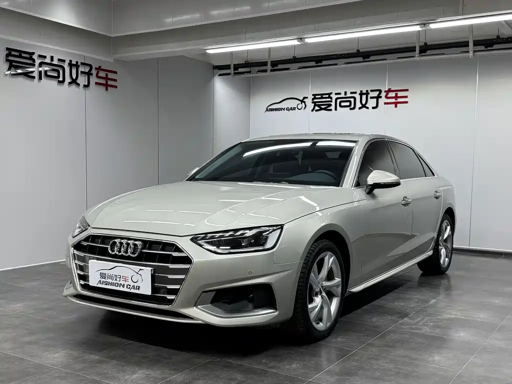 Audi A4L 2021 — фото 1