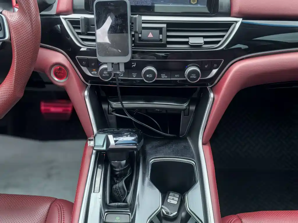 Honda Accord 2020 — фото 11