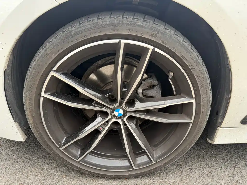 BMW 3 Series 2023 — фото 12