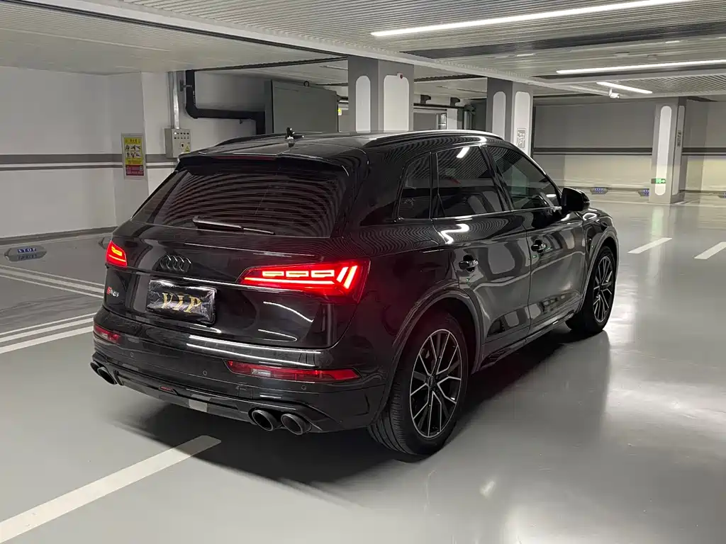 Audi SQ5 2022 — фото 28