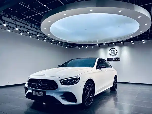 Mercedes-Benz E-Class 2022