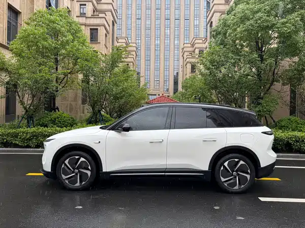 NIO ES6 2024