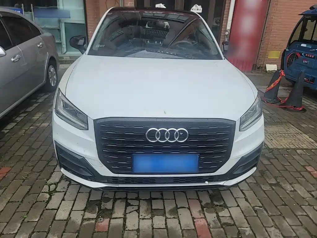 Audi Q2L 2020