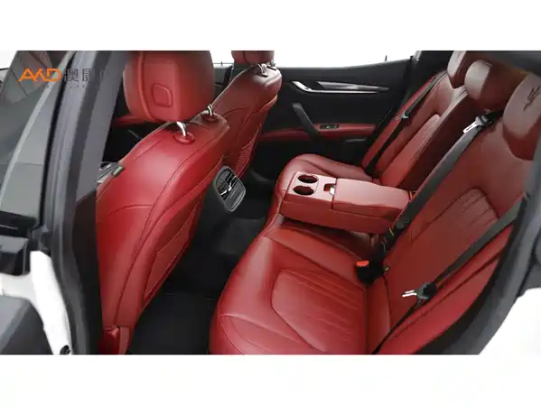 Maserati Ghibli 2022