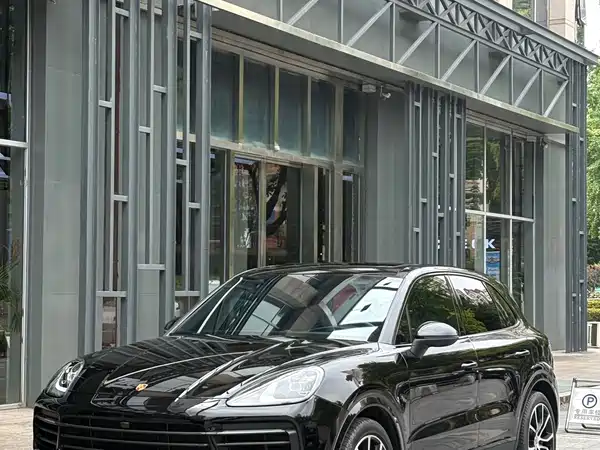 Porsche Cayenne 2023
