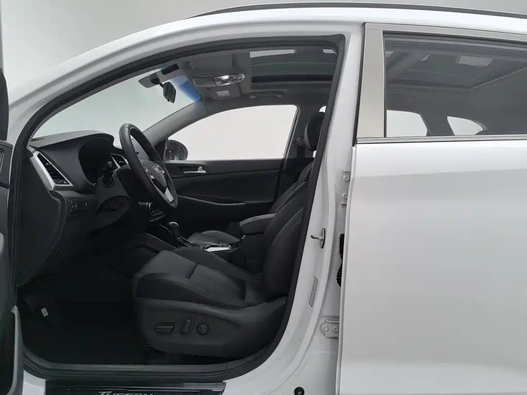 Hyundai Tucson 2018 — фото 10