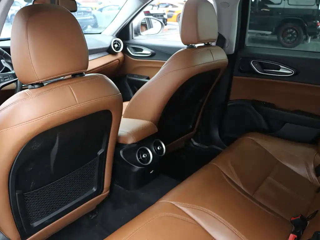Alfa Romeo Giulia Juliet 2019 — фото 14