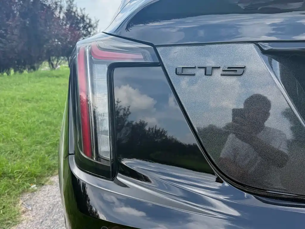 Cadillac CT5 2025 — фото 12