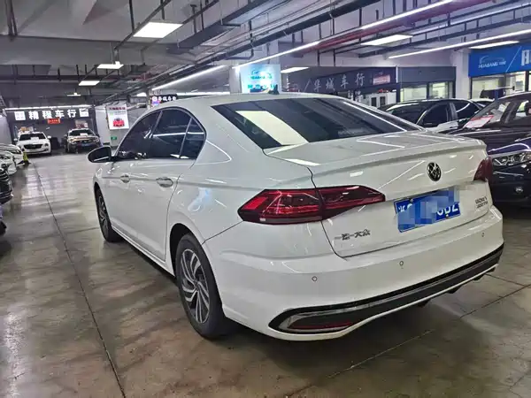 Volkswagen Bora 2023