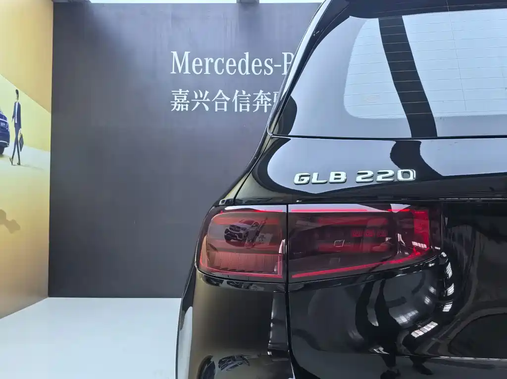Mercedes-Benz GLB 2025 — фото 46