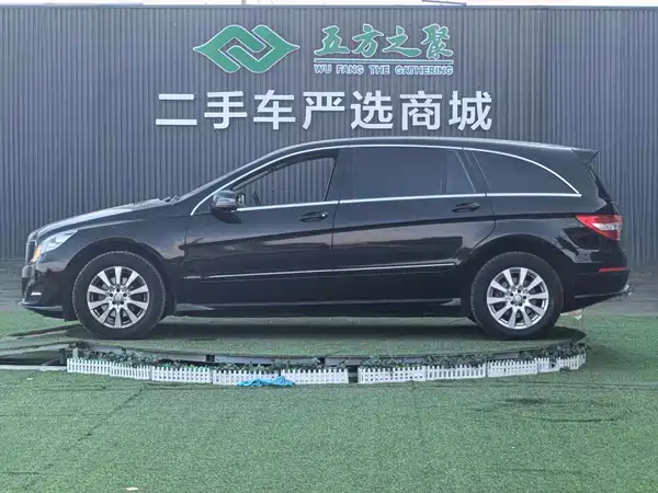 Mercedes-Benz R-Class 2011