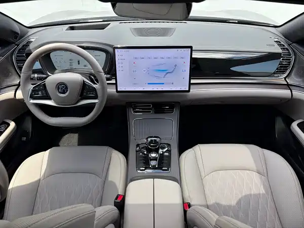 BYD Han 2025