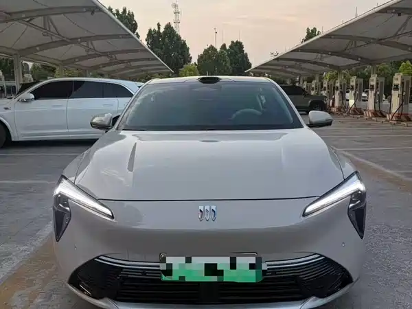Buick Zhijing L7 2025