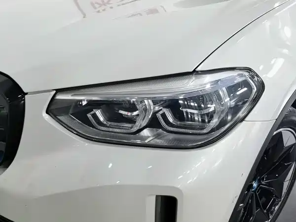 BMW iX3 2021