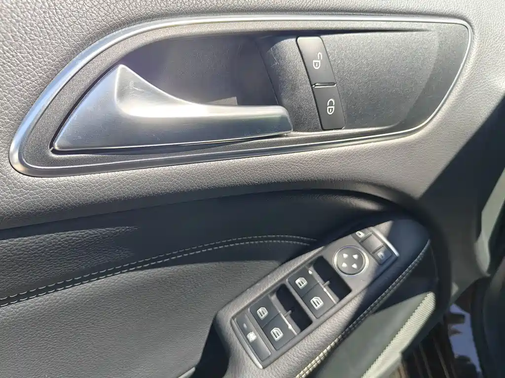 Mercedes-Benz B-Class 2015 — фото 11