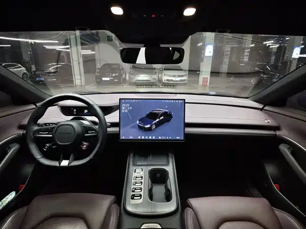 Xiaomi SU7 2025