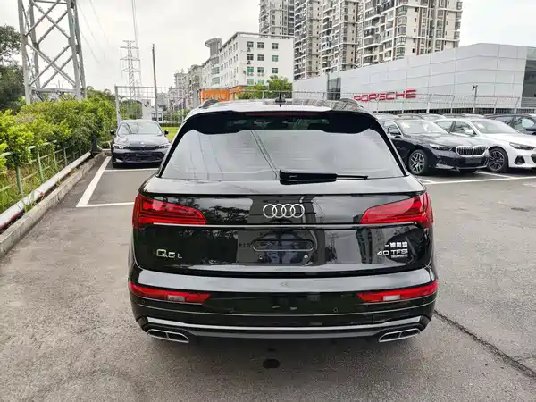 Audi Q5L 2024