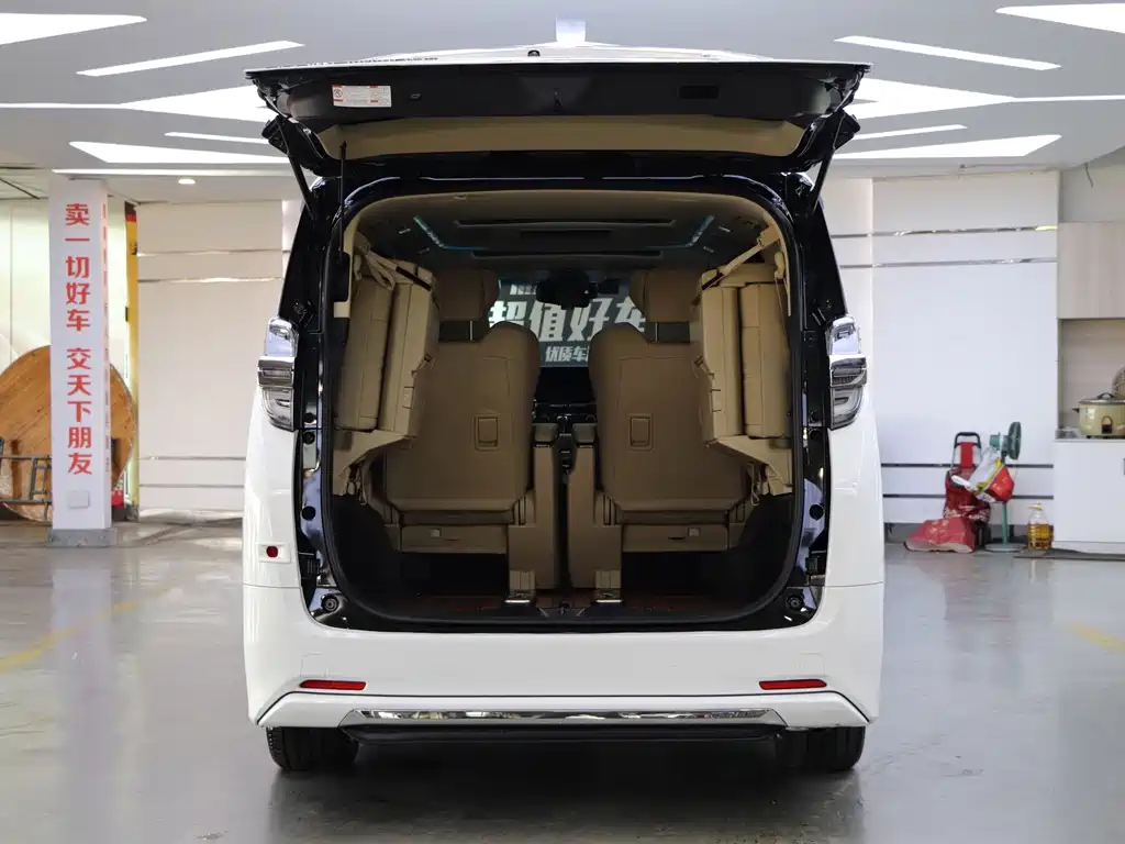 Toyota Vellfire 2022 — фото 25