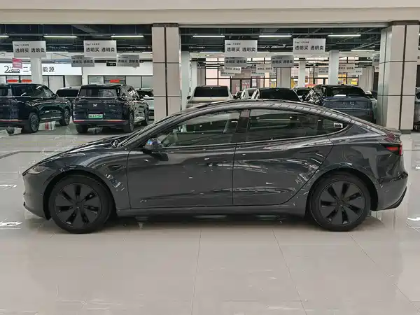 Tesla Model 3 2026