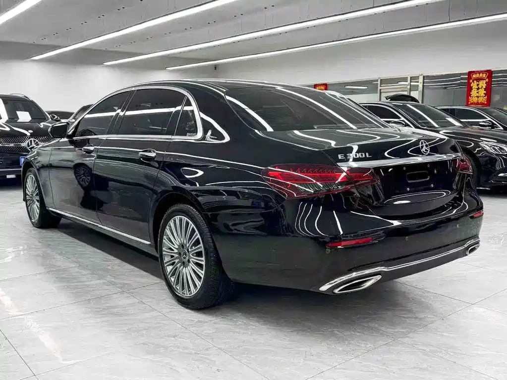 Mercedes-Benz E-Class 2023