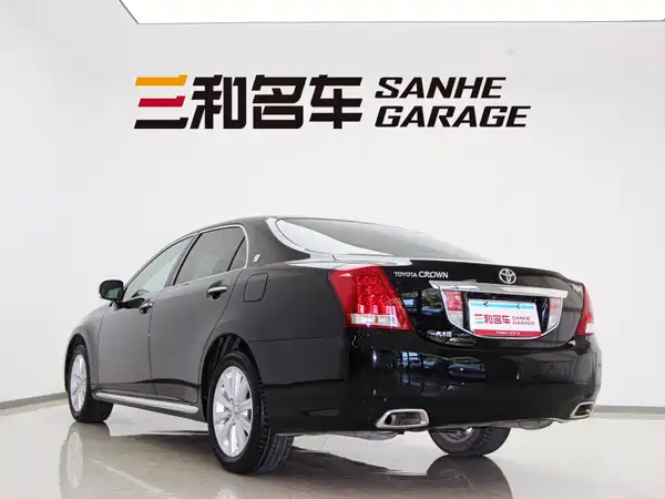 Toyota Crown 2012