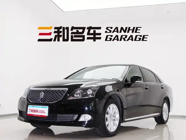 Toyota Crown 2012
