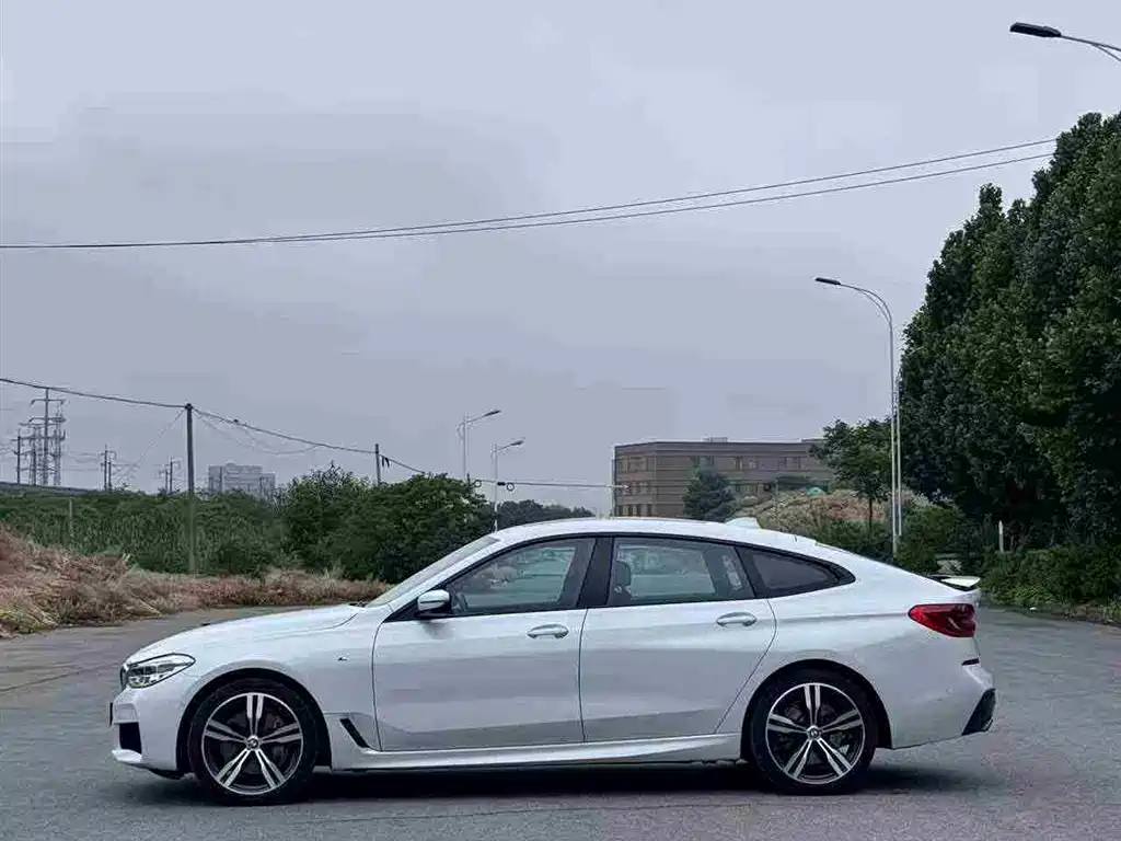 BMW 6 Series GT 2018 — фото 7