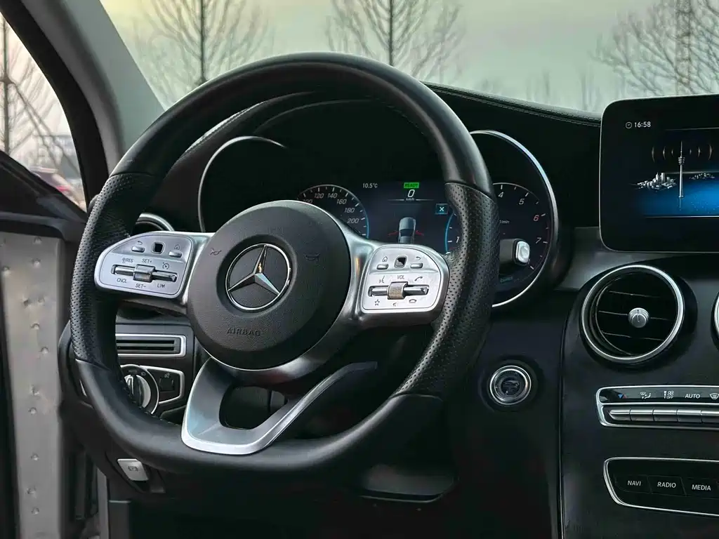 Mercedes-Benz C-Class 2020 — фото 12
