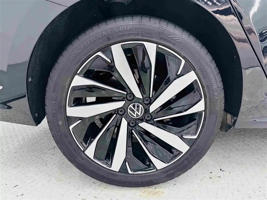 Volkswagen Passat 2022 — фото 23