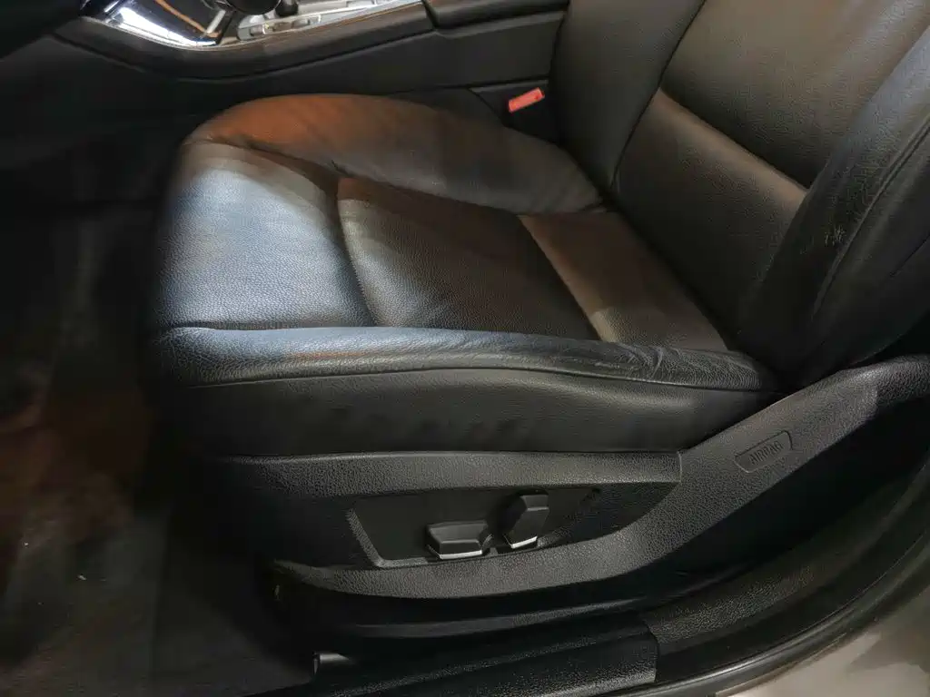 BMW 5 Series 2013 — фото 20