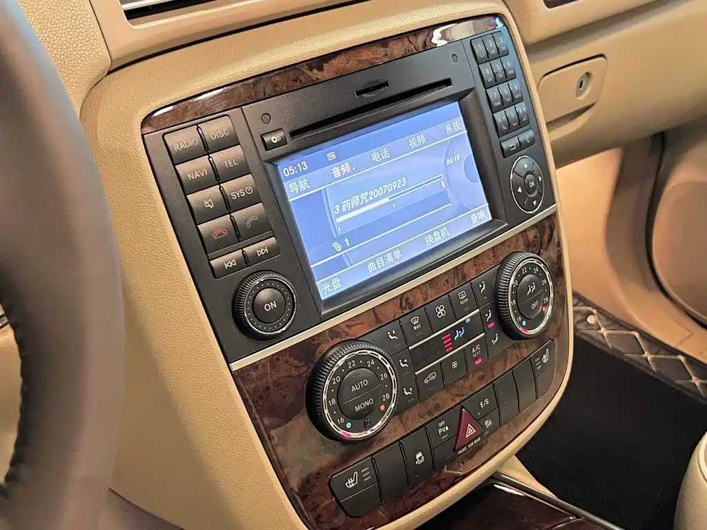 Mercedes-Benz R-Class 2012 — фото 10