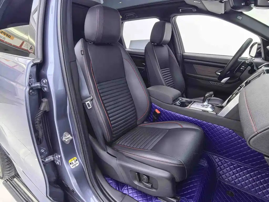 Land Rover Discovery Sport 2023 — фото 11