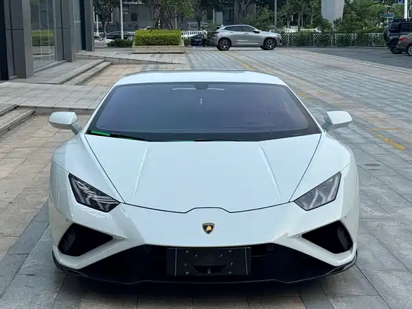 Lamborghini Huracan 2021
