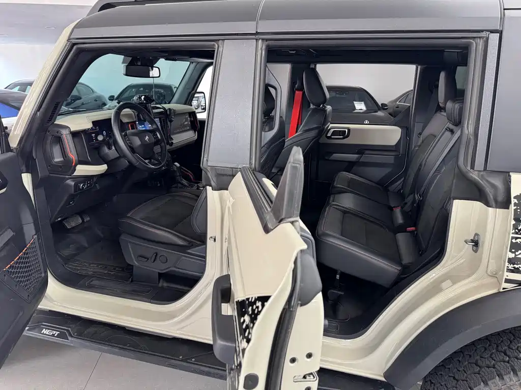 Ford Bronco 2025 — фото 12