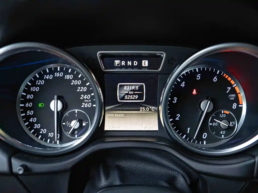 Mercedes-Benz G-Class 2015 — фото 14