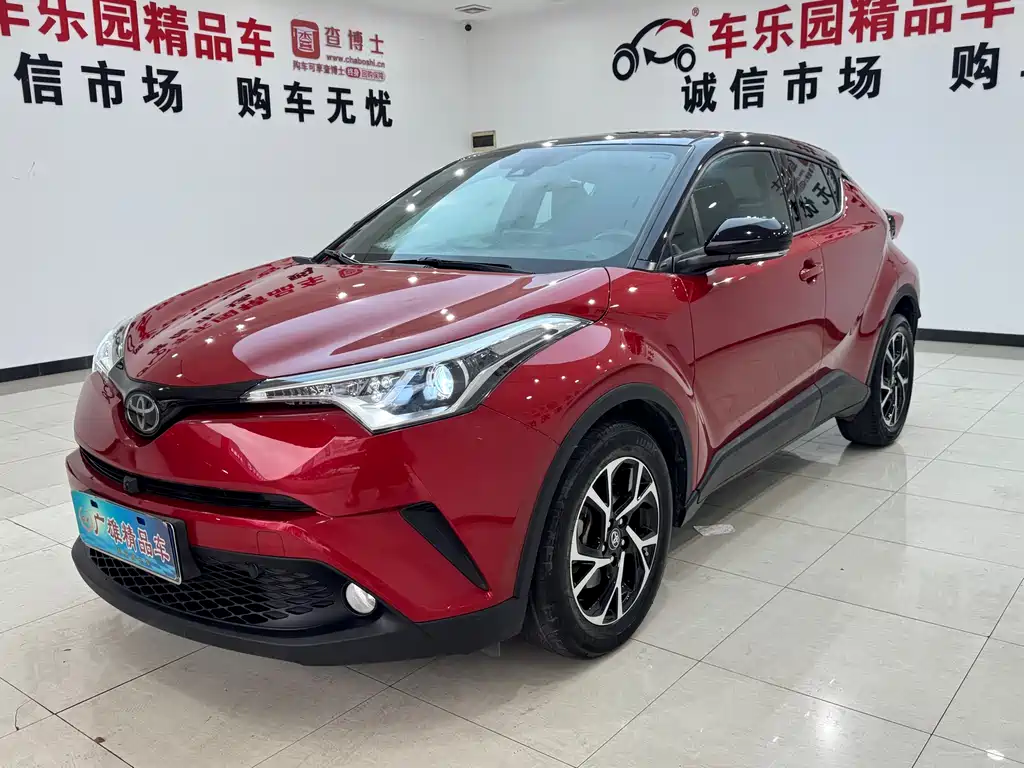 Toyota C-HR 2021 — фото 1