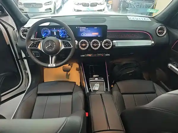 Mercedes-Benz EQB 2025