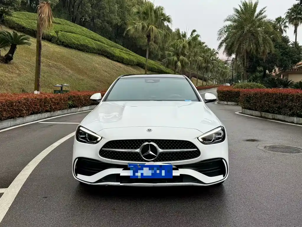 Mercedes-Benz C-Class 2023 — фото 3