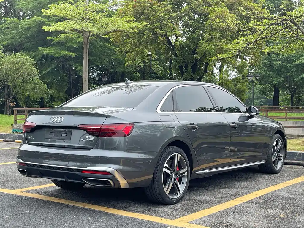 Audi A4L 2021