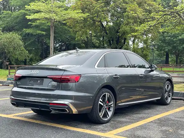Audi A4L 2021