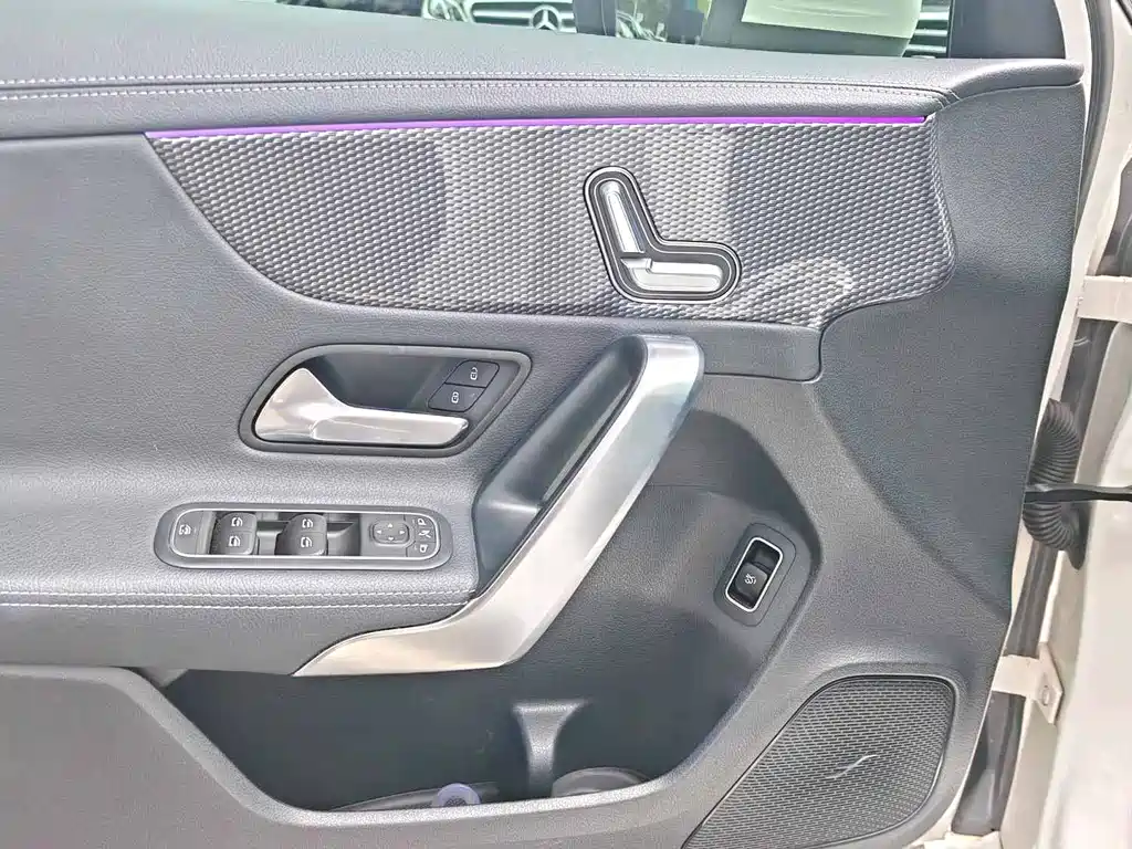 Mercedes-Benz A-Class 2020 — фото 8