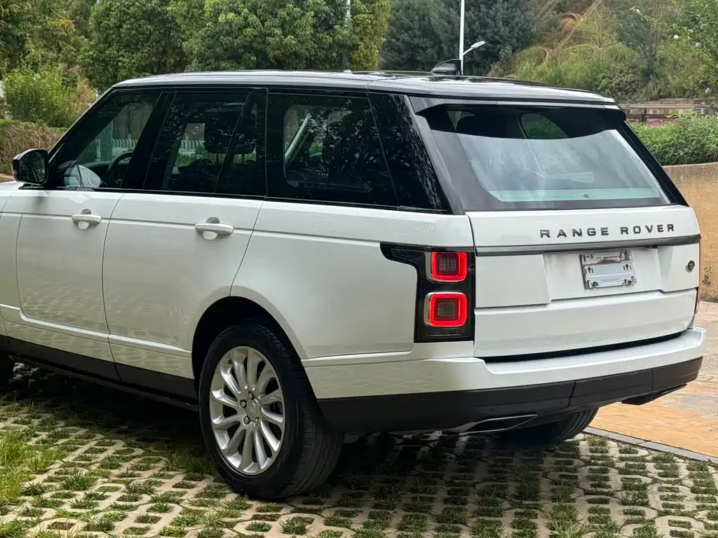 Land Rover Range Rover 2018 — фото 12