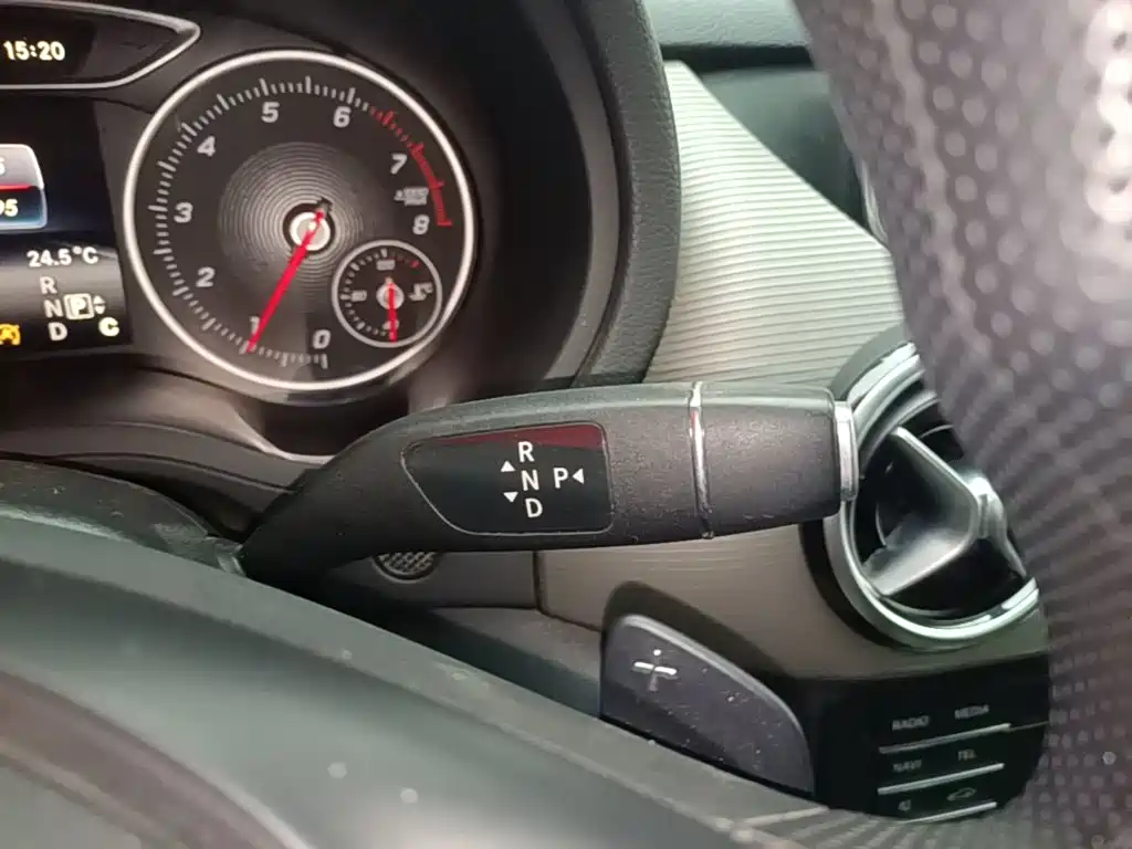 Mercedes-Benz B-Class 2016 — фото 14
