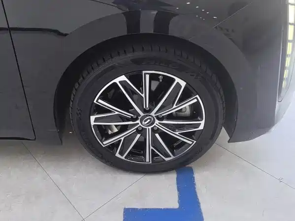 GAC Trumpchi E8 PHEV 2024
