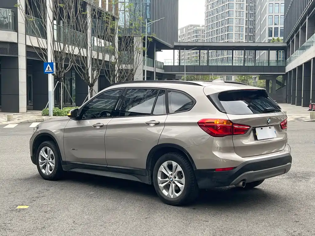 BMW X1 2017 — фото 5