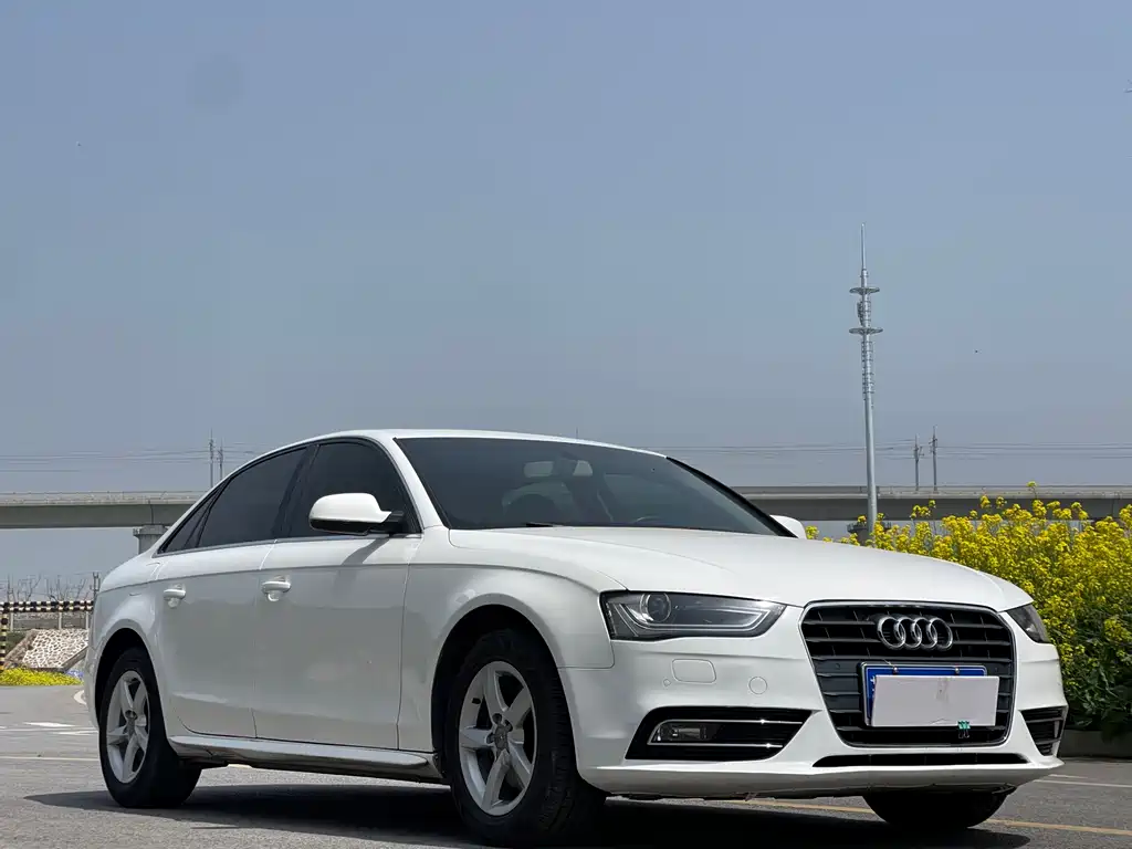 Audi A4L 2013 — фото 3