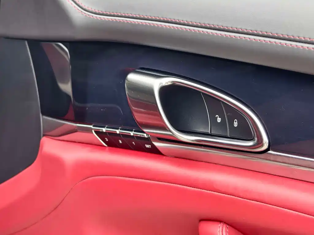 Porsche Panamera 2015 — фото 10