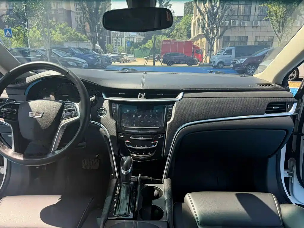 Cadillac XTS 2020 — фото 10