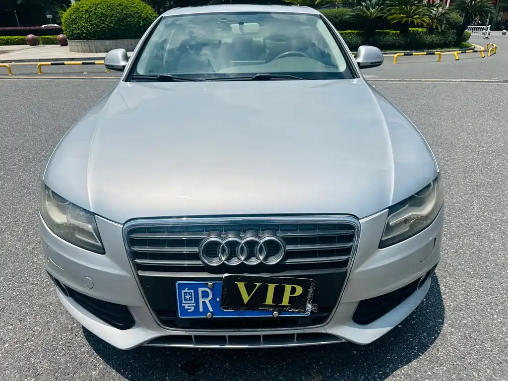 Audi A4L 2011